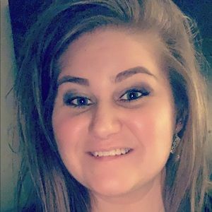 Meet your Posher, Carisa